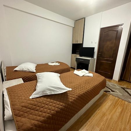 Casa Rustic Cazare Piteşti Exterior foto