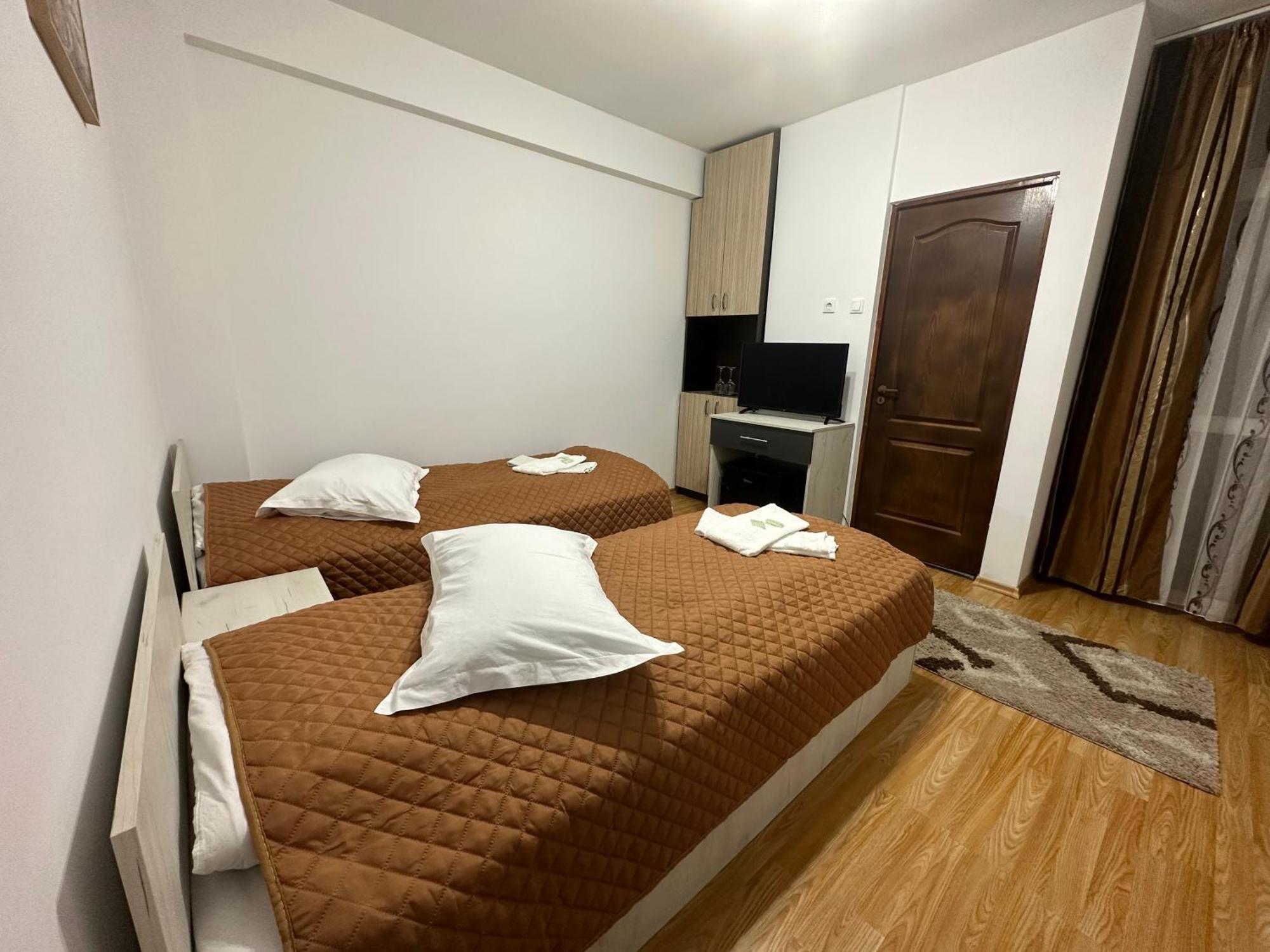 Casa Rustic Cazare Piteşti Exterior foto